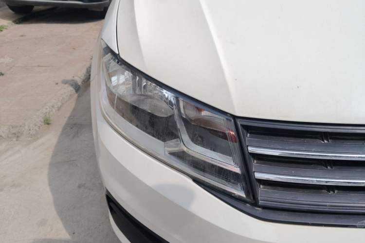 Used Volkswagen Santana 2019 1.5L Manual Fashion Edition China VI Standard Right Front Headlight