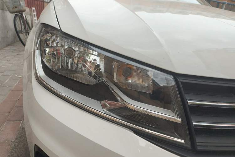 Used Volkswagen Santana 2019 1.5L Automatic Fashion Edition China VI Right Front Headlight
