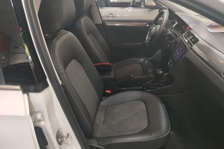 Used Volkswagen Santana 2019 1.5L Automatic Comfort Edition China VI Standard Right Front Seat