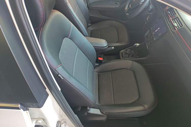 Used Volkswagen Santana 2019 Haval H6 1.5L Automatic Comfort Edition China VI Standard Right Front Seat