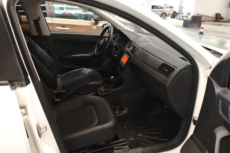 Used Volkswagen Santana 2019 1.5L Automatic Fashion Edition China VI Right Front Seat