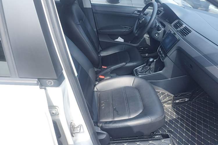 Used Volkswagen Santana 2019 1.5L Automatic Fashion Edition China VI Right Front Seat