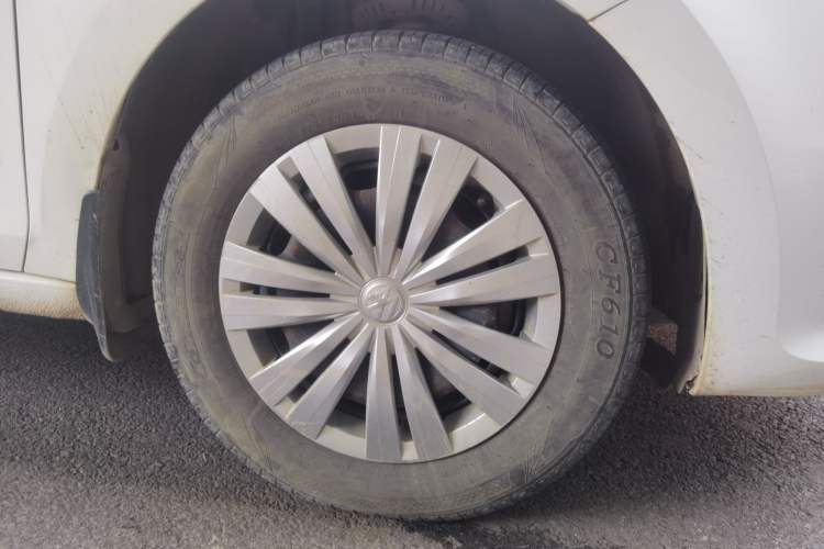 Used Volkswagen Santana 2019 1.5L Manual Fashion Edition China VI Standard Right Front Wheel Hub