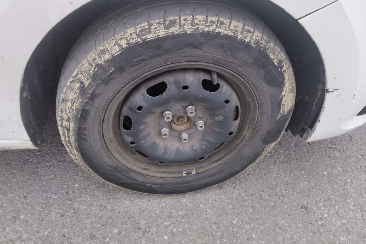 Used Volkswagen Santana 2019 1.5L Manual Fashion Edition China VI Standard Right Front Wheel Hub