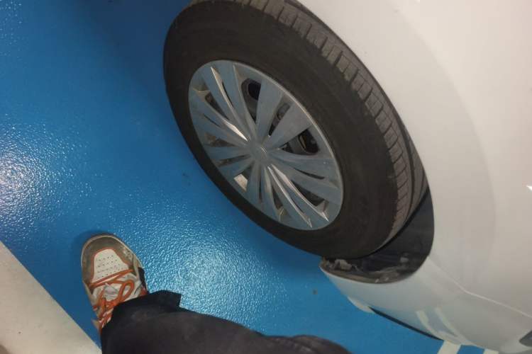 Used Volkswagen Santana 2019 1.5L Automatic Fashion Edition China VI Right Front Wheel Hub