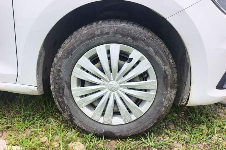 Used Volkswagen Santana 2019 1.5L Manual Fashion Edition China VI Standard Right Front Wheel Hub