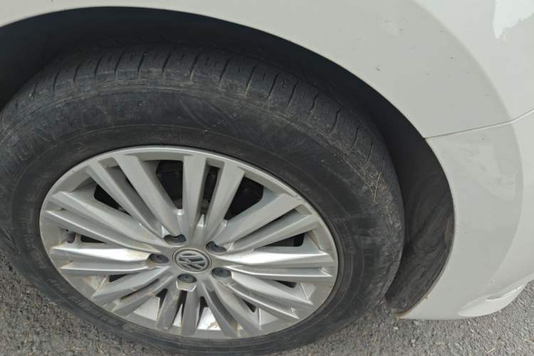 Used Volkswagen Santana 2019 1.5L Automatic Comfort Edition China VI Standard Right Front Wheel Hub