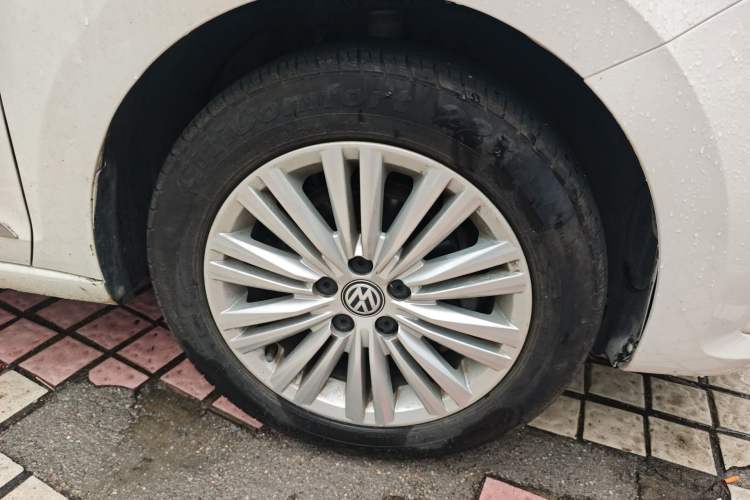 Used Volkswagen Santana 2019 1.5L Automatic Comfort Edition China V Standard Right Front Wheel Hub
