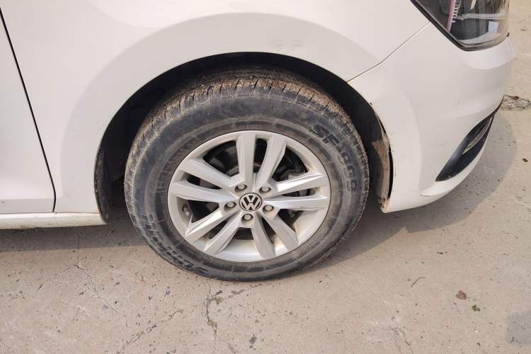 Used Volkswagen Santana 2019 1.5L Manual Fashion Edition China VI Standard Right Front Wheel Hub