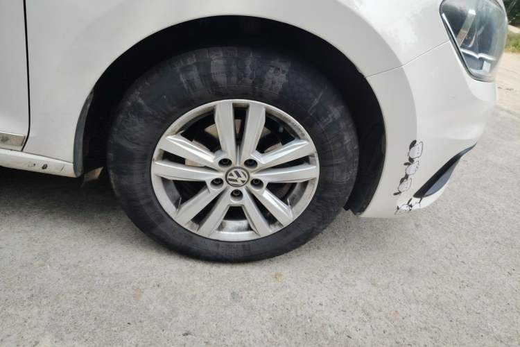 Used Volkswagen Santana 2019 1.5L Automatic Fashion Edition China VI Right Front Wheel Hub