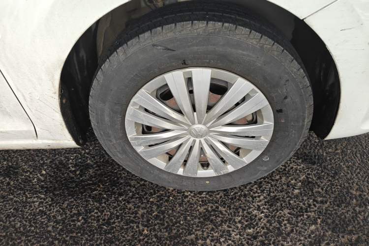 Used Volkswagen Santana 2019 1.5L Manual Fashion Edition China VI Standard Right Front Wheel Hub