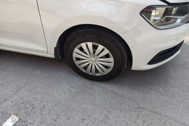 Used Volkswagen Santana 2019 1.5L Manual Fashion Edition China VI Standard Right Front Wheel Hub