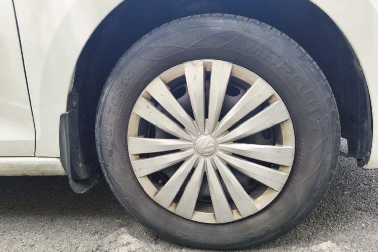 Used Volkswagen Santana 2019 1.5L Automatic Fashion Edition China VI Right Front Wheel Hub
