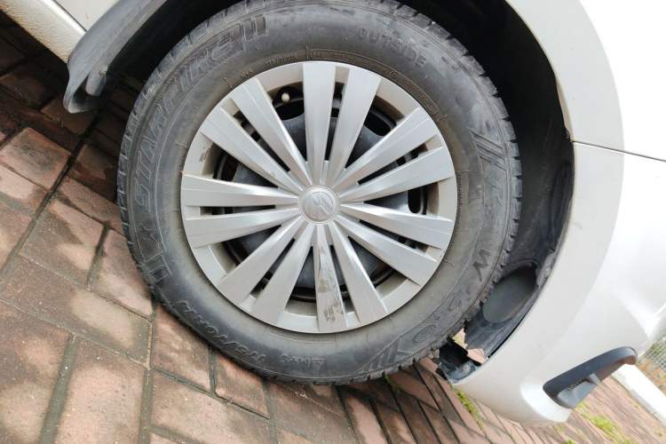 Used Volkswagen Santana 2019 1.5L Manual Fashion Edition China VI Standard Right Front Wheel Hub