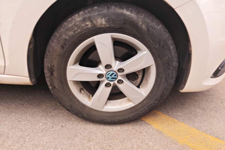 Used Volkswagen Santana 2019 1.5L Automatic Fashion Edition China VI Right Front Wheel Hub