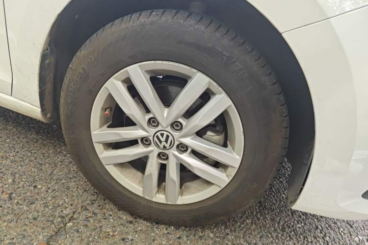 Used Volkswagen Santana 2019 1.5L Automatic Fashion Edition China VI Right Front Wheel Hub
