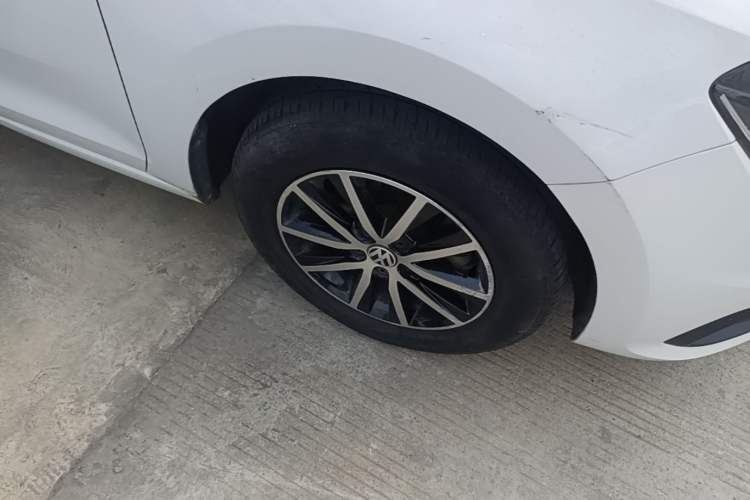Used Volkswagen Santana 2019 1.5L Automatic Fashion Edition China VI Right Front Wheel Hub
