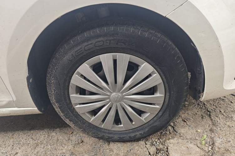 Used Volkswagen Santana 2019 1.5L Manual Fashion Edition China VI Standard Right Front Wheel Hub