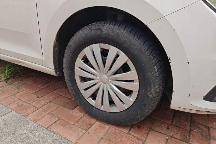 Used Volkswagen Santana 2019 1.5L Automatic Fashion Edition China VI Right Front Wheel Hub