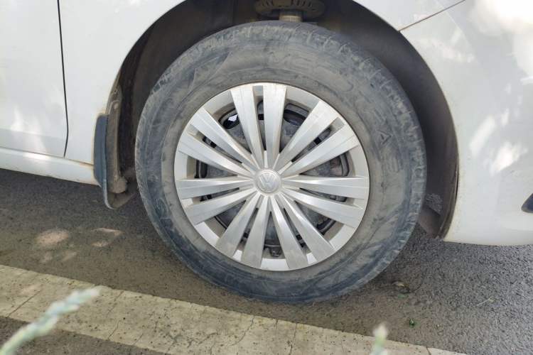 Used Volkswagen Santana 2019 1.5L Manual Fashion Edition China VI Standard Right Front Wheel Hub