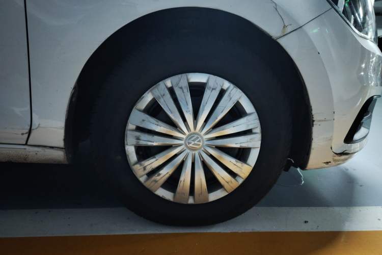 Used Volkswagen Santana 2019 1.5L Automatic Fashion Edition China VI Right Front Wheel Hub