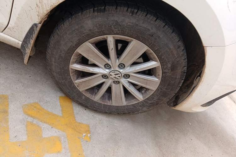 Used Volkswagen Santana 2019 1.5L Manual Fashion Edition China VI Standard Right Front Wheel Hub