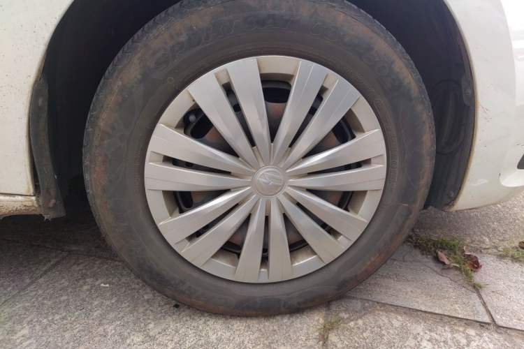 Used Volkswagen Santana 2019 1.5L Manual Fashion Edition China VI Standard Right Front Wheel Hub