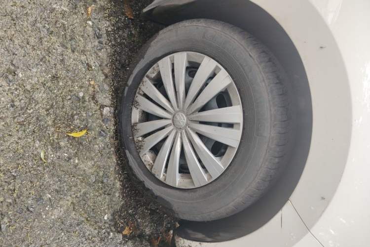 Used Volkswagen Santana 2019 1.5L Manual Fashion Edition China VI Standard Right Front Wheel Hub