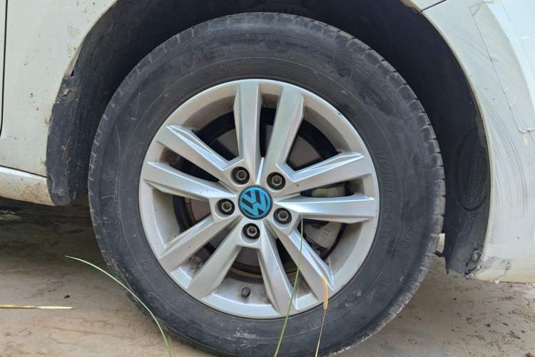 Used Volkswagen Santana 2019 1.5L Manual Fashion Edition China VI Standard Right Front Wheel Hub
