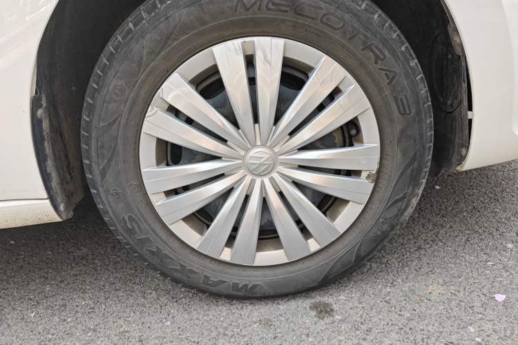 Used Volkswagen Santana 2019 1.5L Manual Fashion Edition China VI Standard Right Front Wheel Hub