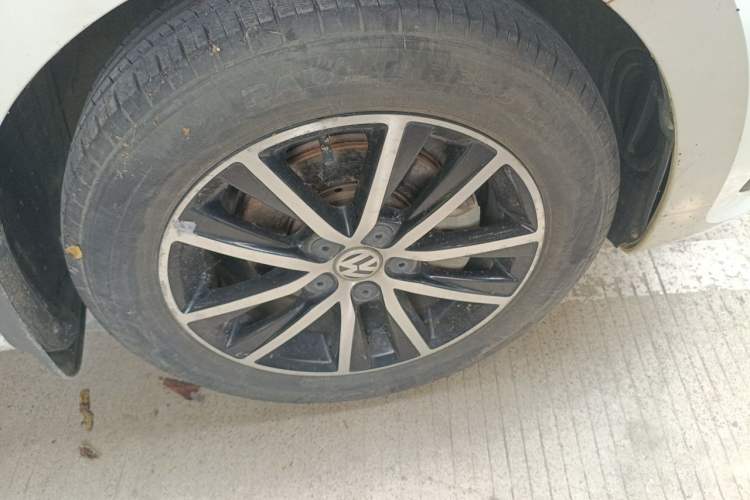 Used Volkswagen Santana 2019 1.5L Automatic Fashion Edition China VI Right Front Wheel Hub