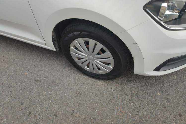 Used Volkswagen Santana 2019 1.5L Manual Fashion Edition China VI Standard Right Front Wheel Hub