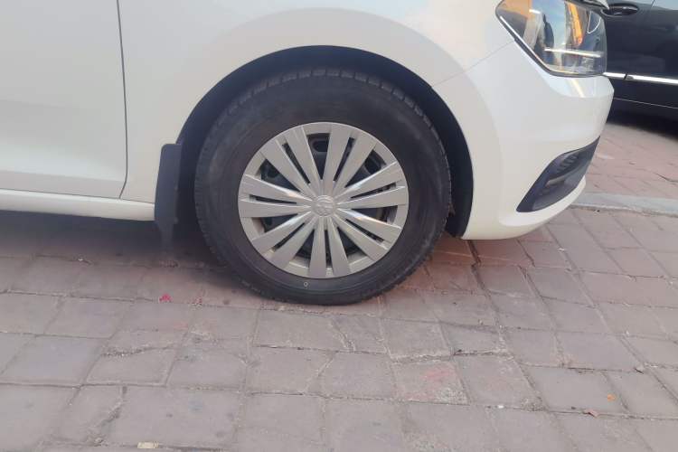 Used Volkswagen Santana 2019 1.5L Manual Fashion Edition China VI Standard Right Front Wheel Hub