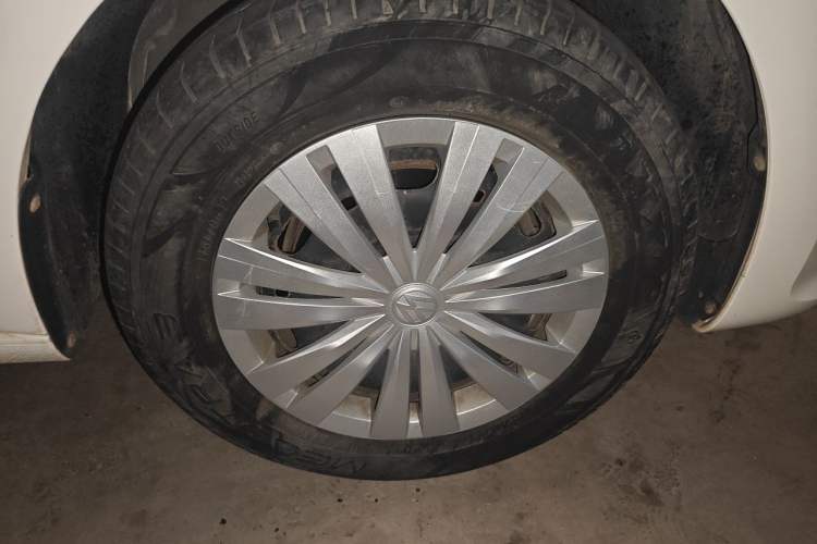 Used Volkswagen Santana 2019 1.5L Automatic Fashion Edition China VI Right Front Wheel Hub
