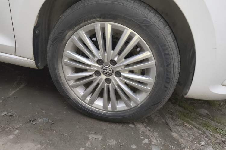 Used Volkswagen Santana 2019 1.5L Automatic Comfort Edition China VI Standard Right Front Wheel Hub