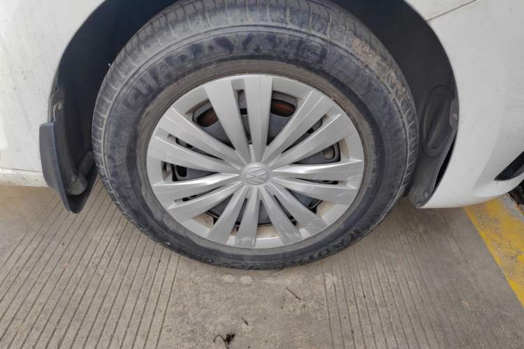Used Volkswagen Santana 2019 1.5L Manual Fashion Edition China VI Standard Right Front Wheel Hub