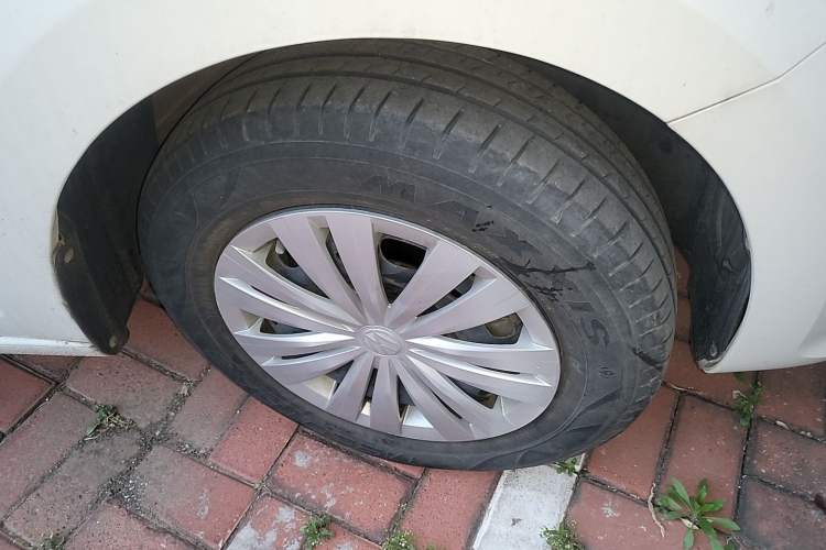 Used Volkswagen Santana 2019 1.5L Manual Fashion Edition China VI Standard Right Front Wheel Hub