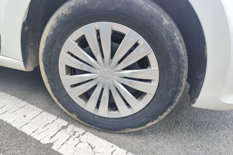 Used Volkswagen Santana 2019 1.5L Manual Fashion Edition China VI Standard Right Front Wheel Hub
