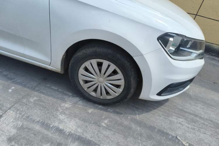 Used Volkswagen Santana 2019 1.5L Manual Fashion Edition China VI Standard Right Front Wheel Hub