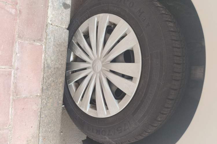 Used Volkswagen Santana 2019 1.5L Automatic Fashion Edition China VI Right Front Wheel Hub