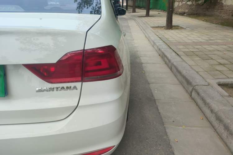 Used Volkswagen Santana 2019 1.5L Automatic Fashion Edition China VI Right Rear Taillight