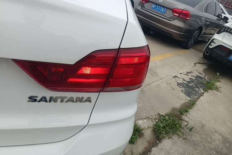 Used Volkswagen Santana 2019 1.5L Automatic Fashion Edition China VI Right Rear Taillight