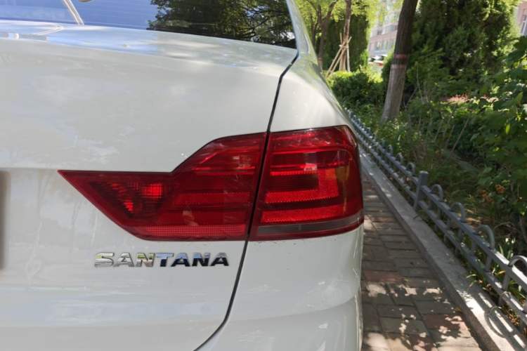 Used Volkswagen Santana 2019 1.5L Manual Fashion Edition China VI Standard Right Rear Taillight