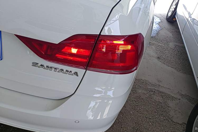 Used Volkswagen Santana 2019 1.5L Manual Comfort Edition China VI Standard Right Rear Taillight