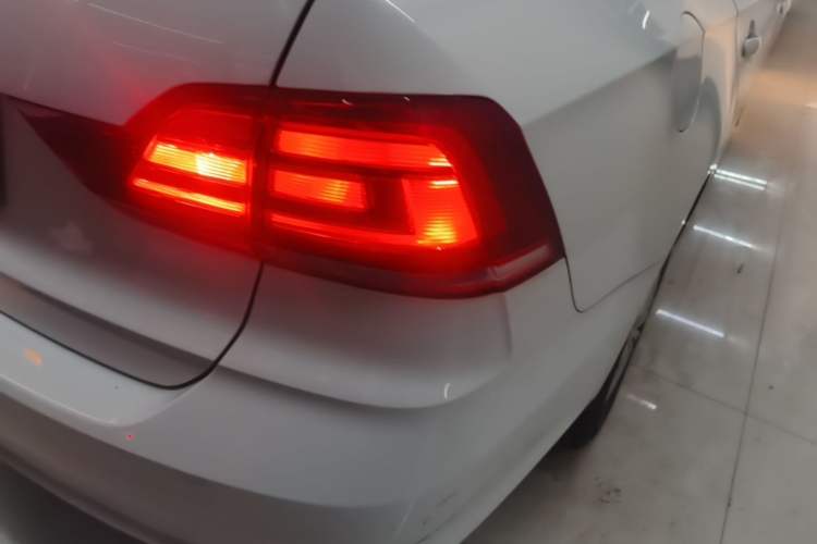 Used Volkswagen Santana 2019 1.5L Automatic Fashion Edition China VI Right Rear Taillight