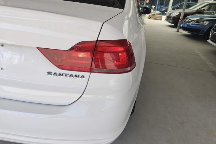 Used Volkswagen Santana 2019 1.5L Manual Fashion Edition China VI Standard Right Rear Taillight