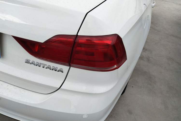 Used Volkswagen Santana 2019 1.5L Automatic Fashion Edition China VI Right Rear Taillight