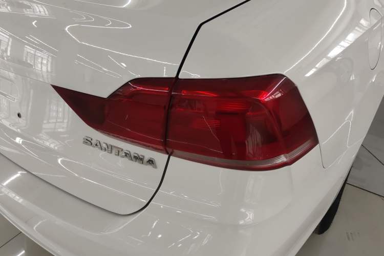 Used Volkswagen Santana 2019 1.5L Automatic Comfort Edition China VI Standard Right Rear Taillight