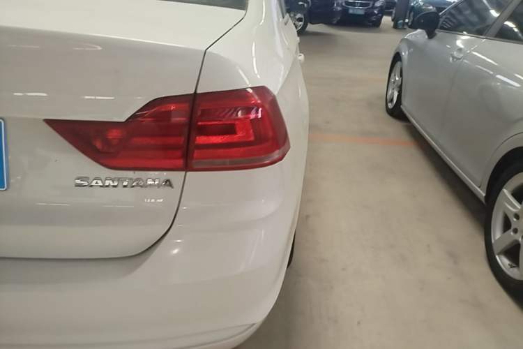 Used Volkswagen Santana 2019 1.5L Automatic Fashion Edition China VI Right Rear Taillight