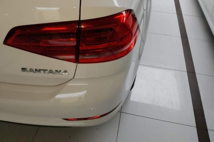 Used Volkswagen Santana 2019 Haona 1.5L Automatic Fashion Edition China VI Standard Right Rear Taillight
